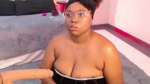 Snapshot of makena_gh chatting on January 3, 3:27 am makena online show from January 3, 3:27 am