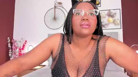 Snapshot of makena_gh chatting on October 23, 4:40 am makena online show from October 23, 4:40 am