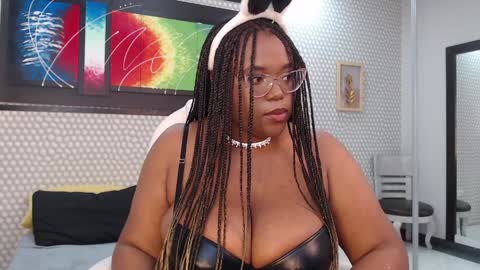 Snapshot of makena_gh chatting on December 7, 3:58 am makena online show from December 7, 3:58 am