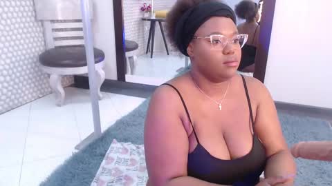 Snapshot of makena_gh chatting on February 17, 3:04 am makena online show from February 17, 3:04 am
