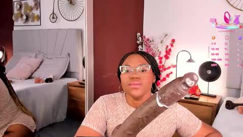 Snapshot of makena_gh chatting on October 9, 5:00 am makena online show from October 9, 5:00 am