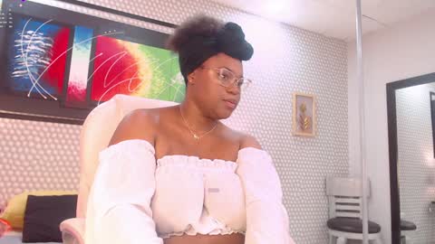 Snapshot of makena_gh chatting on December 30, 3:47 am makena online show from December 30, 3:47 am