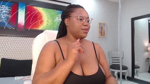 Snapshot of makena_gh chatting on December 6, 4:03 am makena online show from December 6, 4:03 am