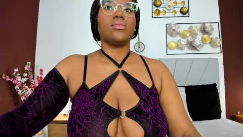 Snapshot of makena_gh chatting on September 20, 3:49 am makena online show from September 20, 3:49 am