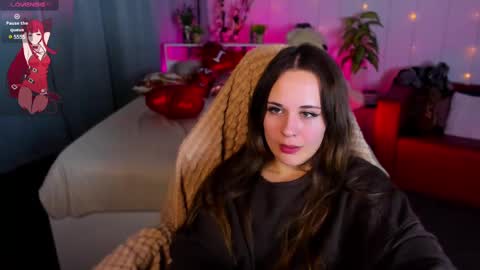 Snapshot of makima_lee chatting on February 15, 5:41 am Makima online show from February 15, 5:41 am
