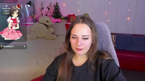Snapshot of makima_lee chatting on January 16, 5:32 am Makima online show from January 16, 5:32 am