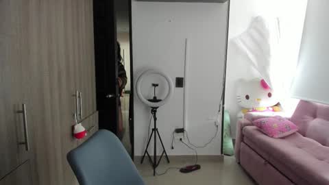 Snapshot of mal_norma chatting on October 19, 1:13 pm Mal Norma online show from October 19, 1:13 pm