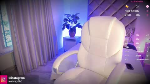 Snapshot of malaia_hills chatting on September 29, 7:19 pm Call Me  Mala   online show from September 29, 7:19 pm