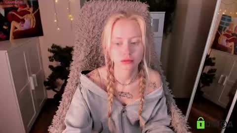 Malena online show from December 4, 10:39 am