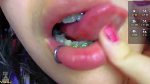 Snapshot of malicia_witch_ chatting on January 21, 2:33 am Mar Alicia Rosie v A L I C I A W I T C - Meg Cherie online show from January 21, 2:33 am