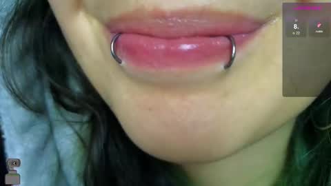 Snapshot of malicia_witch_ chatting on March 8, 3:05 am Mar Alicia Rosie v A L I C I A W I T C - Meg Cherie online show from March 8, 3:05 am