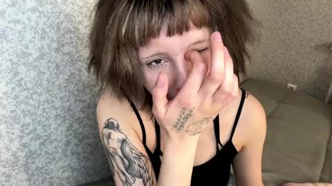 Eva online show from April 15, 8:42 pm