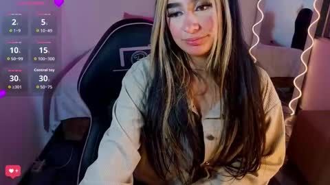 Snapshot of malory_tay chatting on October 18, 7:26 pm Malory online show from October 18, 7:26 pm