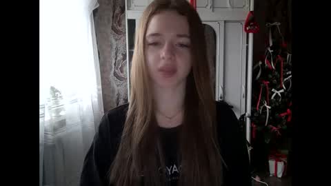 Mamie Trish online show from December 10, 9:44 am