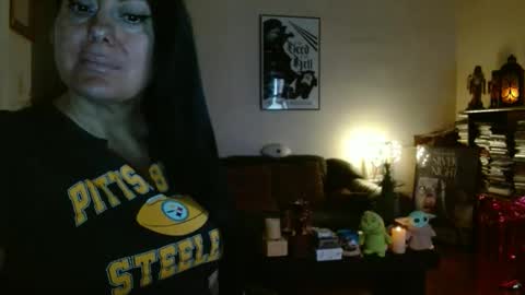 mandaloriangirlsfight online show from December 14, 8:03 pm