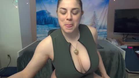 Snapshot of mandy_rose1 chatting on February 19, 3:39 am Mandy rose online show from February 19, 3:39 am