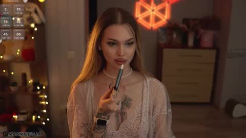 Snapshot of manifreyja chatting on October 1, 11:31 pm Amelie online show from October 1, 11:31 pm