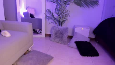 Manu Velez  online show from January 14, 2:32 pm