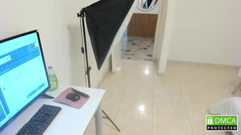 Snapshot of manuela_miiller chatting on October 15, 8:11 pm Manuela Miller           online show from October 15, 8:11 pm