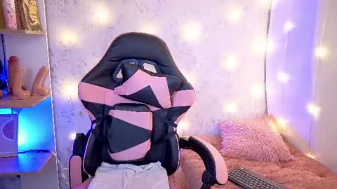 many_hot1 online show from July 10, 5:08 am