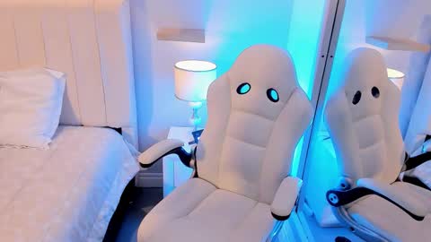 Manya online show from September 23, 7:45 pm