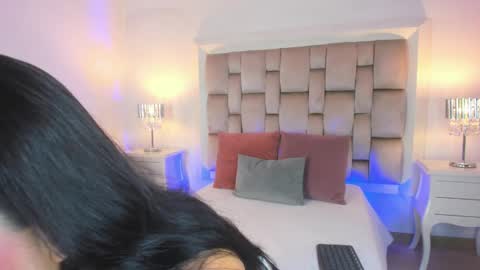 Mara online show from December 19, 2:56 am