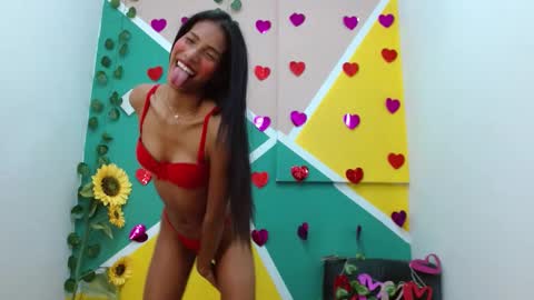 Snapshot of mara_summer chatting on February 17, 2:28 pm Mara 3 online show from February 17, 2:28 pm