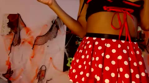 Snapshot of mara_summer chatting on October 31, 2:21 pm Mara 3 online show from October 31, 2:21 pm