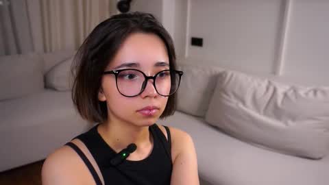 Melissa online show from September 16, 3:53 pm