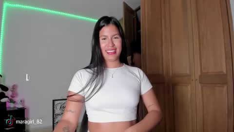 Snapshot of maragirl chatting on February 28, 11:12 pm Mara online show from February 28, 11:12 pm