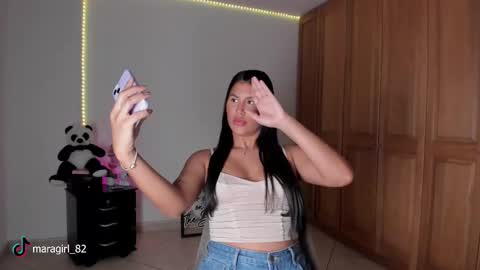 Snapshot of maragirl chatting on February 26, 9:50 pm Mara online show from February 26, 9:50 pm