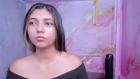 Maraluna online show from March 18, 2:11 pm