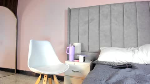 Snapshot of maratorres1 chatting on October 2, 2:00 pm Mara Torres online show from October 2, 2:00 pm