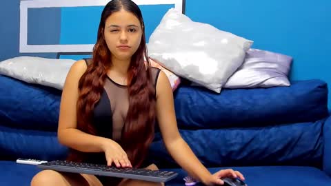 maraxrivera online show from February 18, 11:33 am