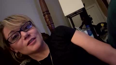 Marci Wallace online show from November 12, 5:16 am