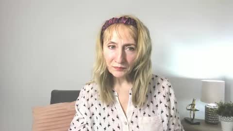 margaretmature online show from February 12, 4:33 pm
