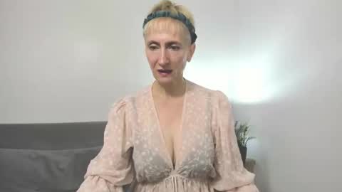 margaretmature online show from September 26, 12:14 pm