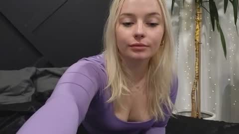 margot_robbie7 online show from January 5, 4:14 am