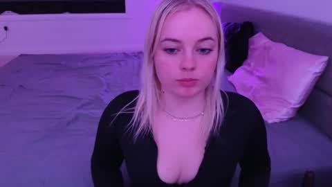 margot_robbie7 online show from February 19, 1:05 am