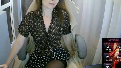 Snapshot of mari399 chatting on February 13, 9:06 pm Mari online show from February 13, 9:06 pm
