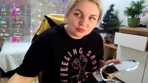 Mari online show from December 11, 10:25 am