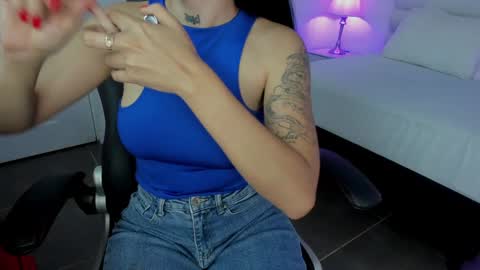 mari_salgado online show from January 28, 11:28 am