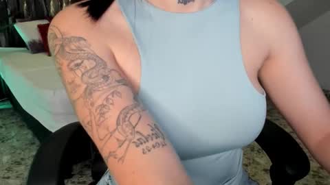 mari_salgado online show from October 20, 11:35 am