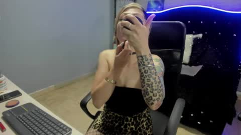 Maria fernanda online show from December 13, 6:53 am