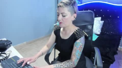 Maria fernanda online show from December 10, 5:28 am