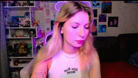 Snapshot of maria_hunt chatting on December 13, 2:43 am Maria online show from December 13, 2:43 am