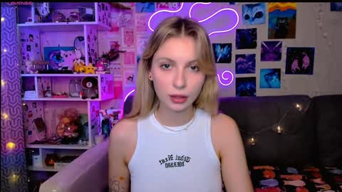 Snapshot of maria_hunt chatting on December 21, 3:25 am Maria online show from December 21, 3:25 am