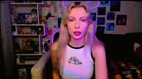 Snapshot of maria_hunt chatting on December 19, 3:29 am Maria online show from December 19, 3:29 am