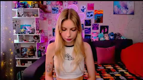 Snapshot of maria_hunt chatting on February 18, 4:37 am Maria online show from February 18, 4:37 am