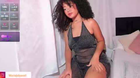 V A N E S S A  online show from October 3, 5:45 am